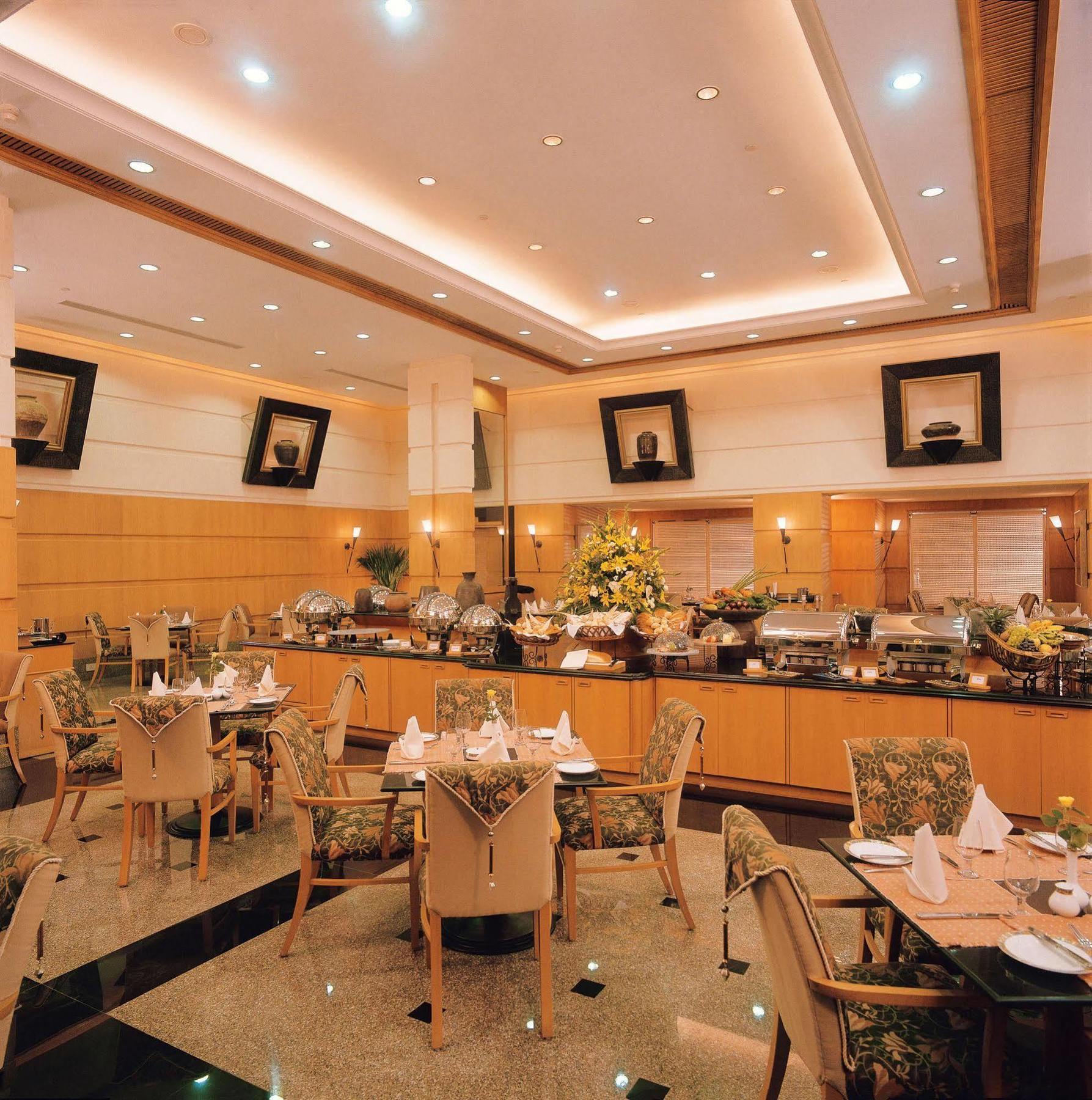 Trident Cochin Hotel Kochi Restaurant photo